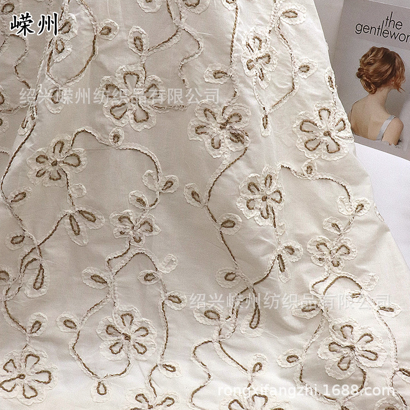 New cotton three-dimensional small flowers women's evening dress fabrics clothing home textile embroidery fabrics are in stock