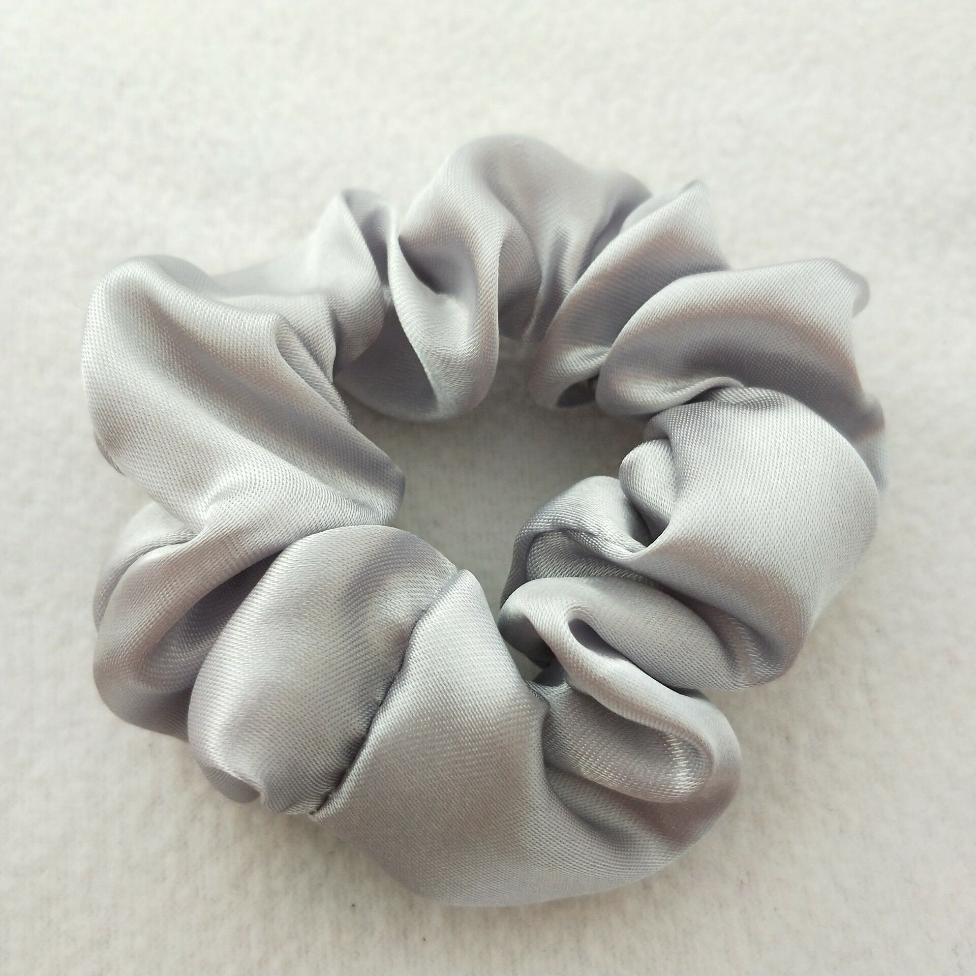 Picture of Cross-Border Amazon Satin Fabric Satin Scrunchie for Women, High-End Bun Hair Tie