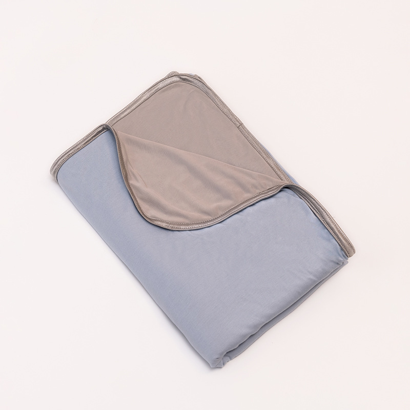 Picture of Bamboo Fiber Cooling Blanket Summer Air Conditioning Blanket Breathable Skin-Friendly in Stock