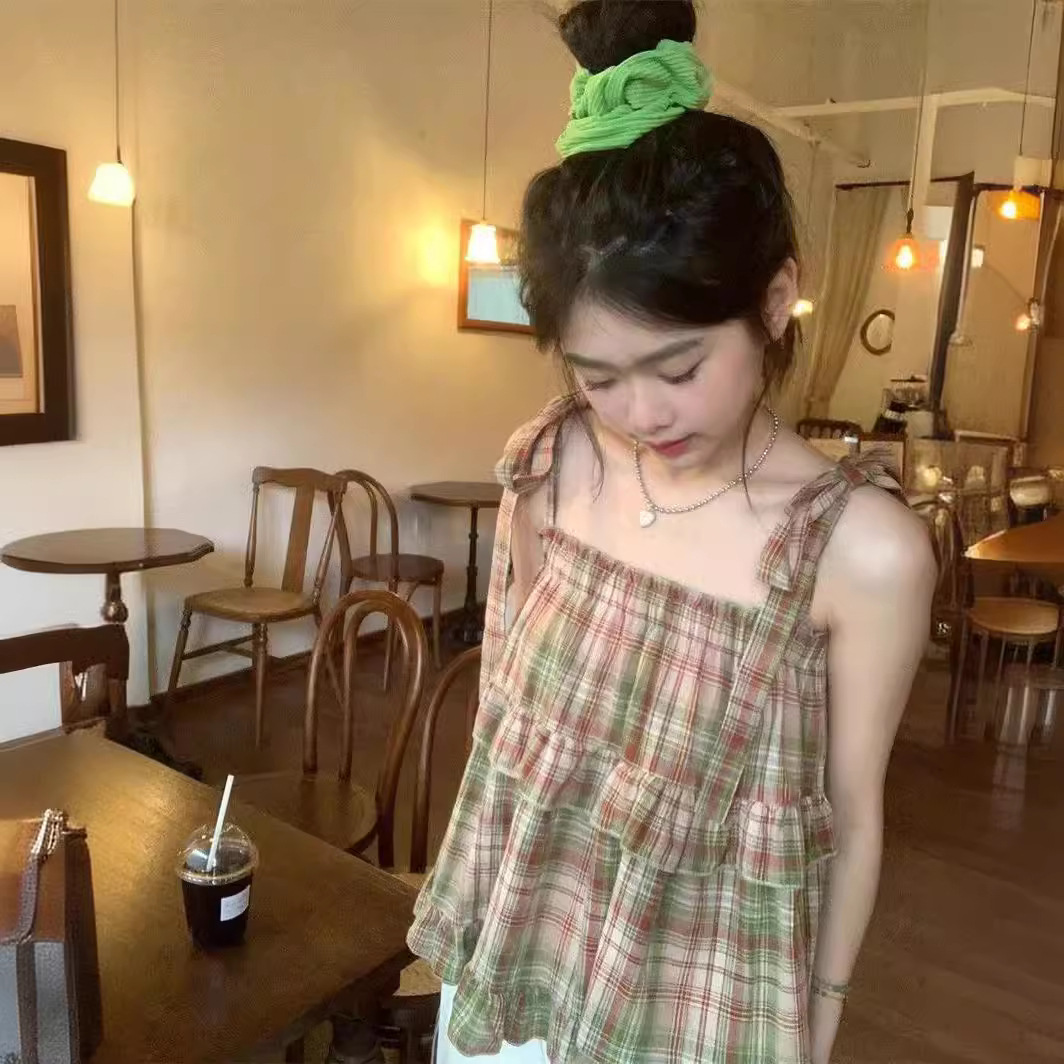 Picture of Sweet Girl's Wear Retro Lace-Up Square Collar Vest Fresh Plaid Doll Shirt Short Sweet Cool Sling Top