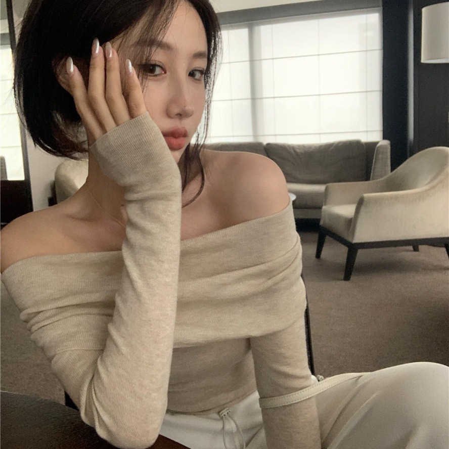 [Factory Source in stock straight hair] apricot off-shoulder women's autumn long sleeve tight bottoming hot girl short top