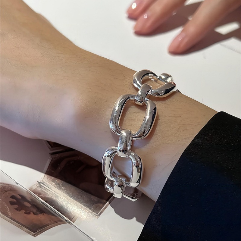 Picture of Geometric Square Hollow Heavy Industry Bracelet Women's Personality Trendy Fashion All-match High-end Sense S925 Silver Chain Elegant Bracelet