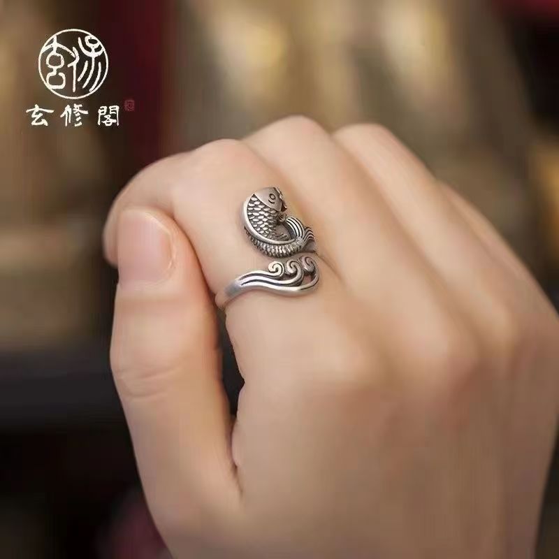 Retro women's fashion personality index finger lucky carp ring adjustable non-fading personality simple ring manufacturers wholesale