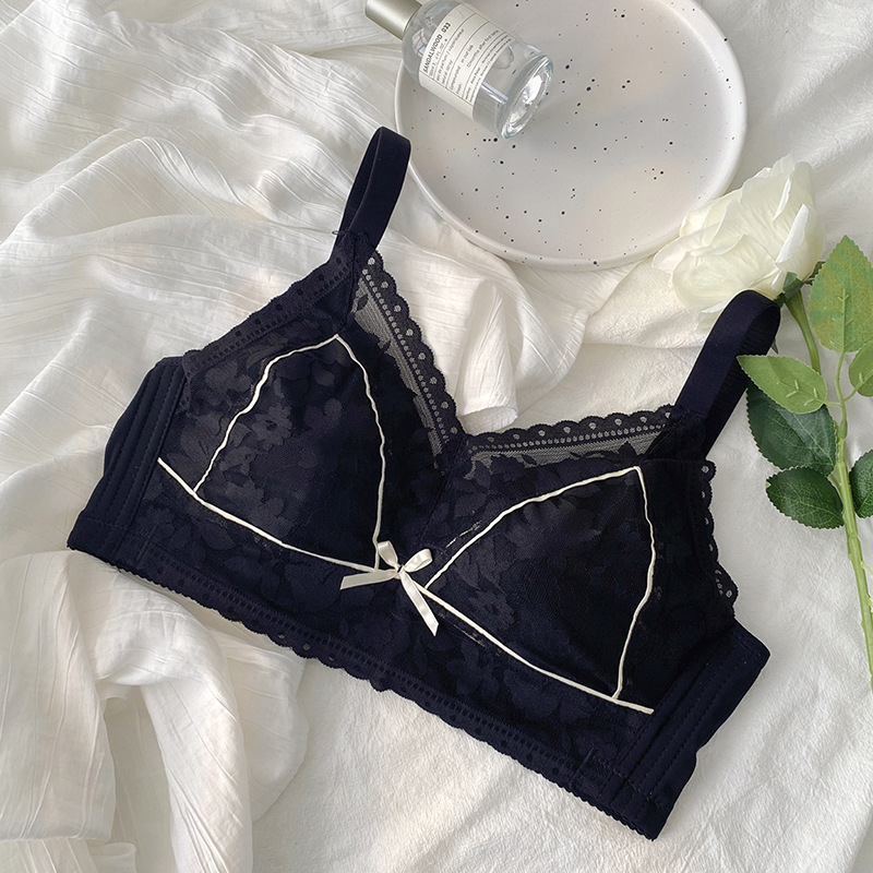Picture of Women's Large Chest Shiny Underwear Ultra-thin No Negative Circle Large Size Breast Reduction Accessory Breast Anti-sagging Adjustable Push-up Bra