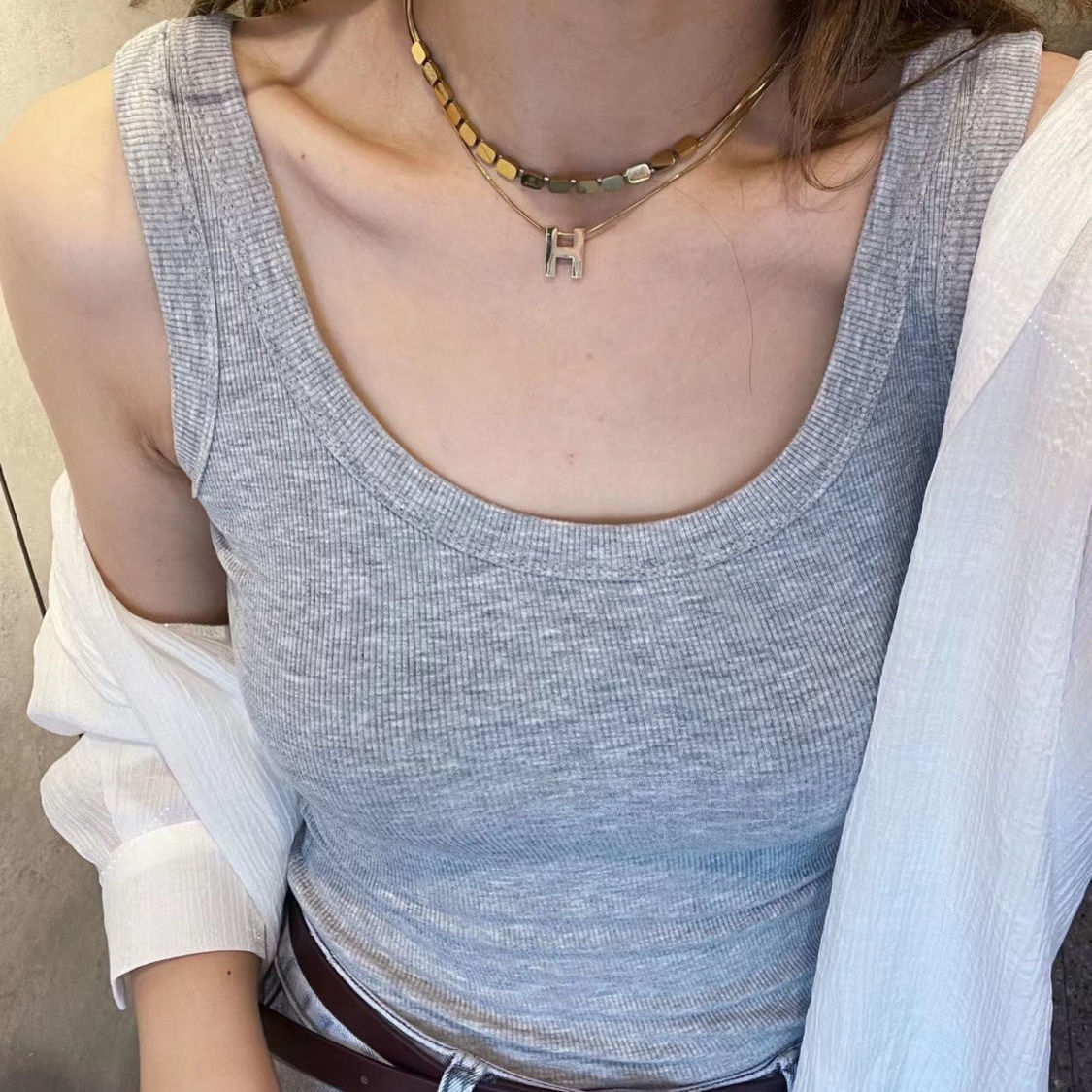 Picture of 2022 Camisole Women's Spring and Summer Threaded Slim-fit Backing Shirt Women's Outer Wear Sleeveless Thin Factory Outlet