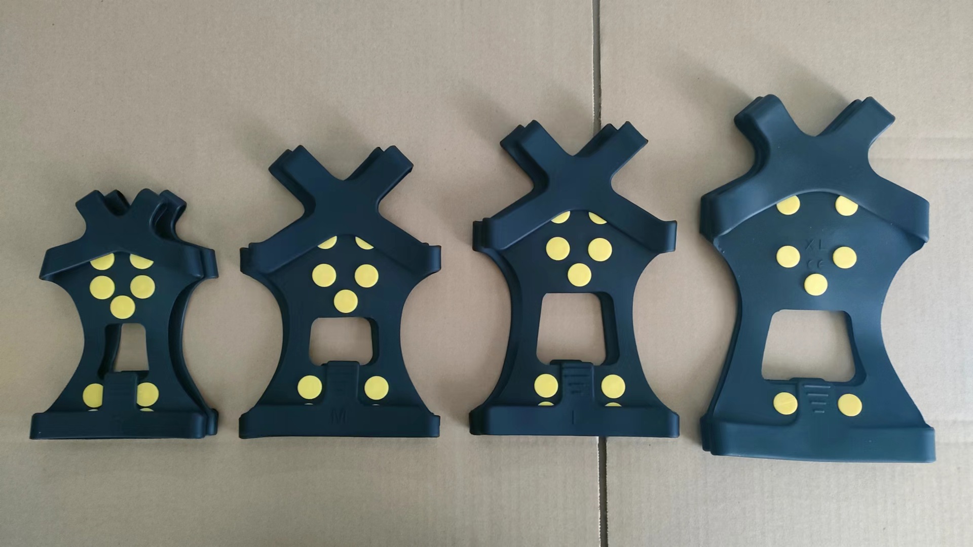 Picture of Cross-Border Ten-Pin Anti-Skating Shoe Covers for Winter Outdoor Sports Mountaineering and Rock Climbing Snow Silicone Crampons Shoe Spike Foot Covers