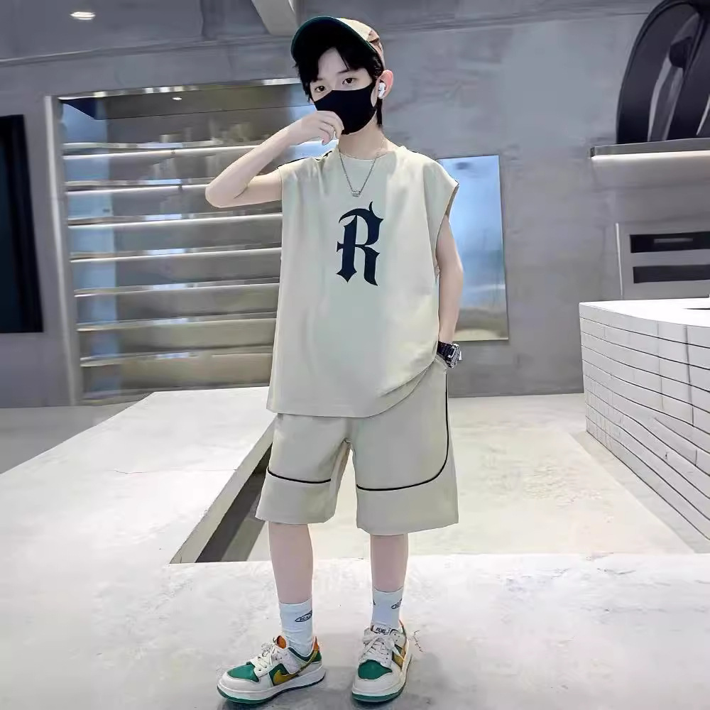Boys Summer Suit 2024 New Kidsren's Sleeveless Vest Sports Handsome Street Clothes Cool and Handsome Summer Kidsren's Clothing