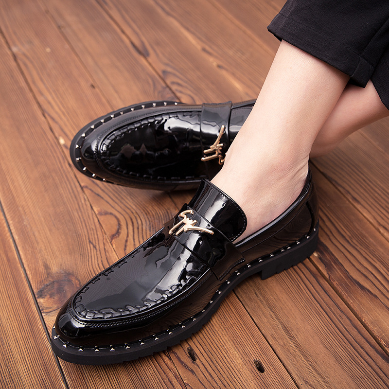 Men's shoes hair stylist British casual shoes, patent leather, sharp, fashionable leather shoes, slip-on lazy shoes, Bean shoes