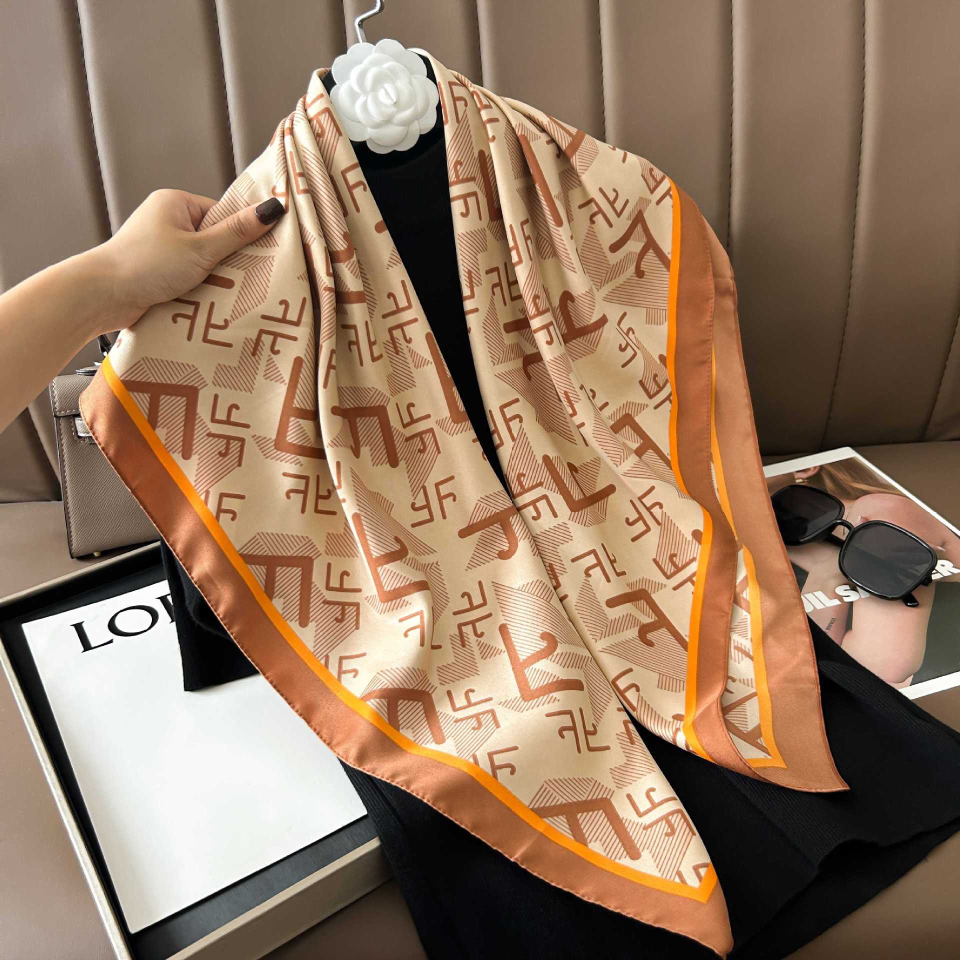 Picture of New 90cm Large Square Silk Elegant High-grade Decorative Shawl Women's Silk Scarf Fashion All-match Professional Scarf