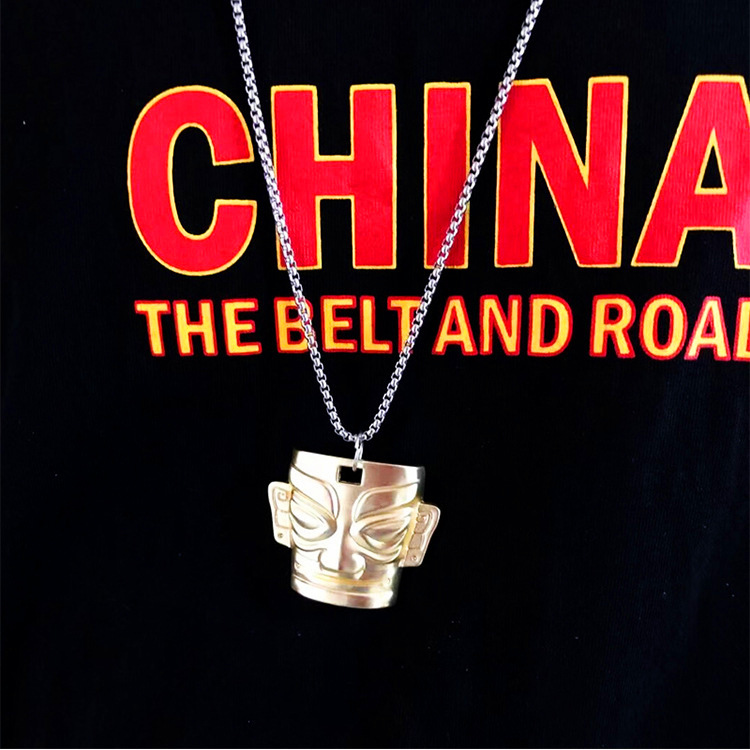 Picture of Ins National Trend Retro Sanxingdui Mask Gold Pendant Necklace for Men and Women Hip-Hop Cool Trendy Fashion Sweater Chain