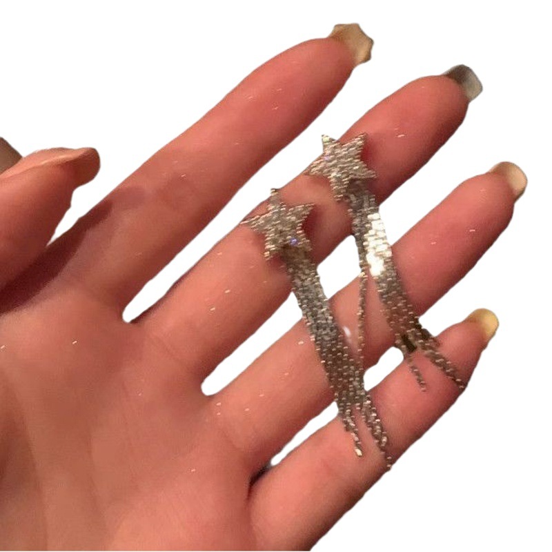 Exquisite Star Tassel Earrings Light Luxury Niche Earrings Design High-grade Earrings Women's Earrings without Ear Holes Mosquito Coil Ear Clip