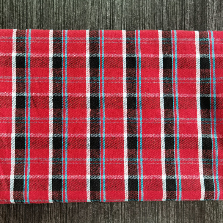 Picture of in stock brushed plaid fabric spring and summer women's shirt cloth 21 polyester cotton woven flannel plaid lining