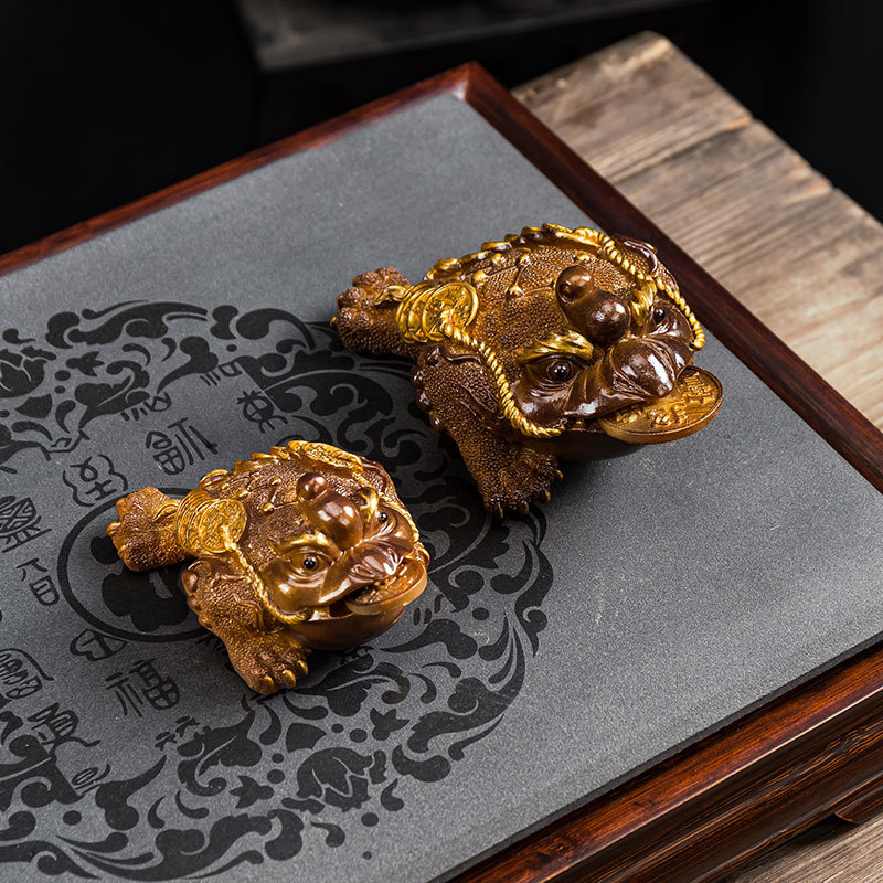 Picture of Golden Toad Color-changing Tea Pet Ornaments Boutique Tea Tray Tea Table Tea Set Accessories Jewelry Money-making Golden Toad Tea Play