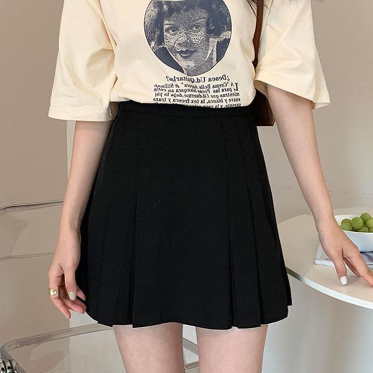Skirt with shirt small black pleated skirt 2023 new high waist elegant slimming A- line skirt