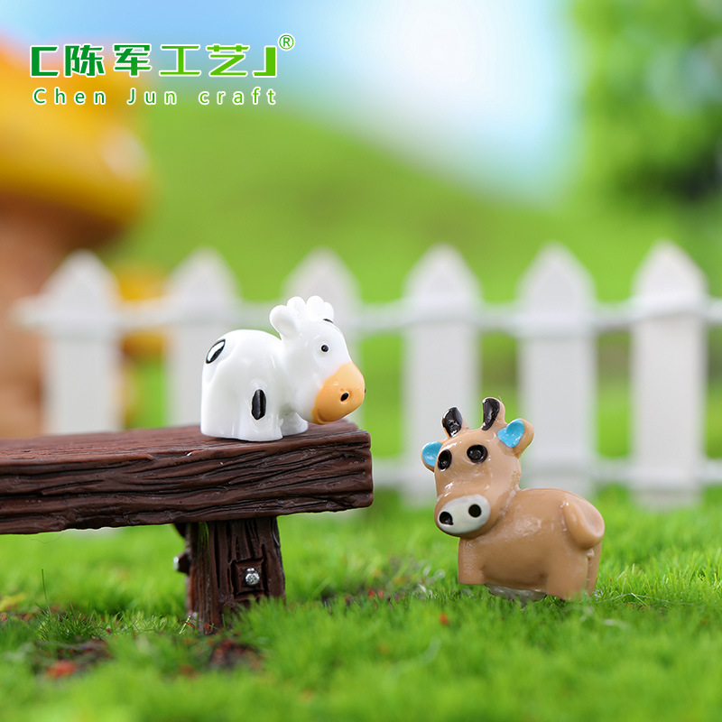 Picture of Moss micro landscape jewelry small size cow doll combination DIY assembly resin ornaments