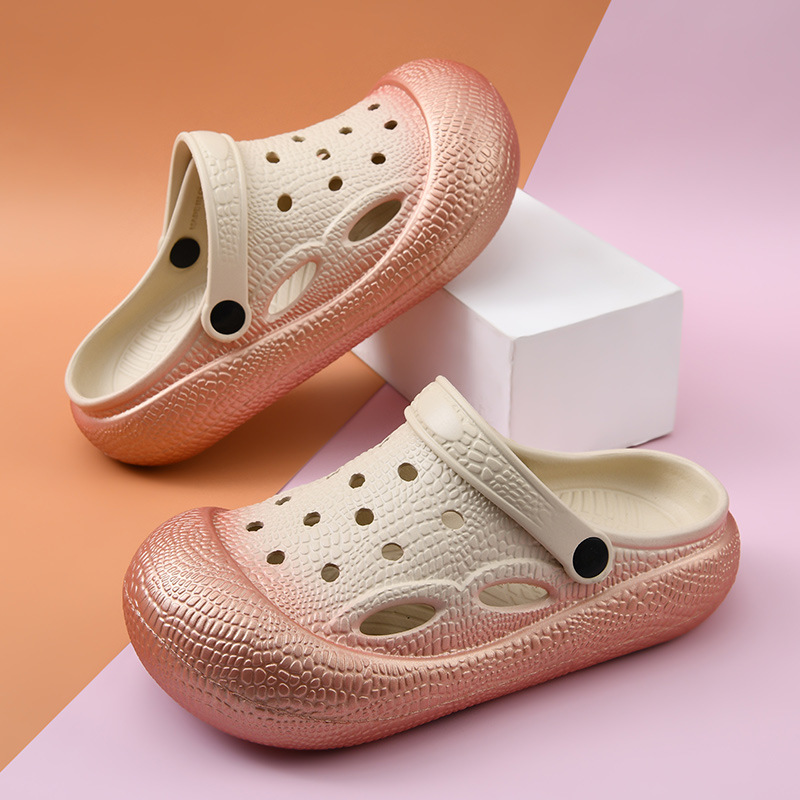 Men's Hole Shoes Non-slip Thick Sole Summer Wear Height-increasing Breathable Slippers EVA Anti-odor Wear-resistant Snake Pattern Beach Sandals