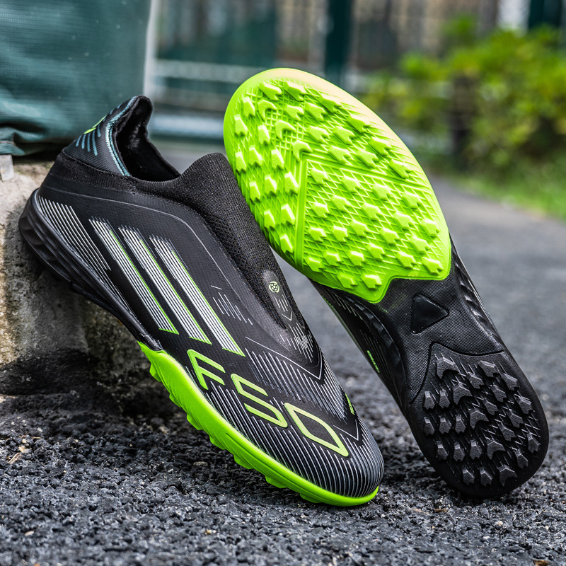 Picture of 2025 New Football Shoes for Men and Women, Long Broken Nails, Wear-Resistant Training, Teenagers and Students, Export Soccer Shoes