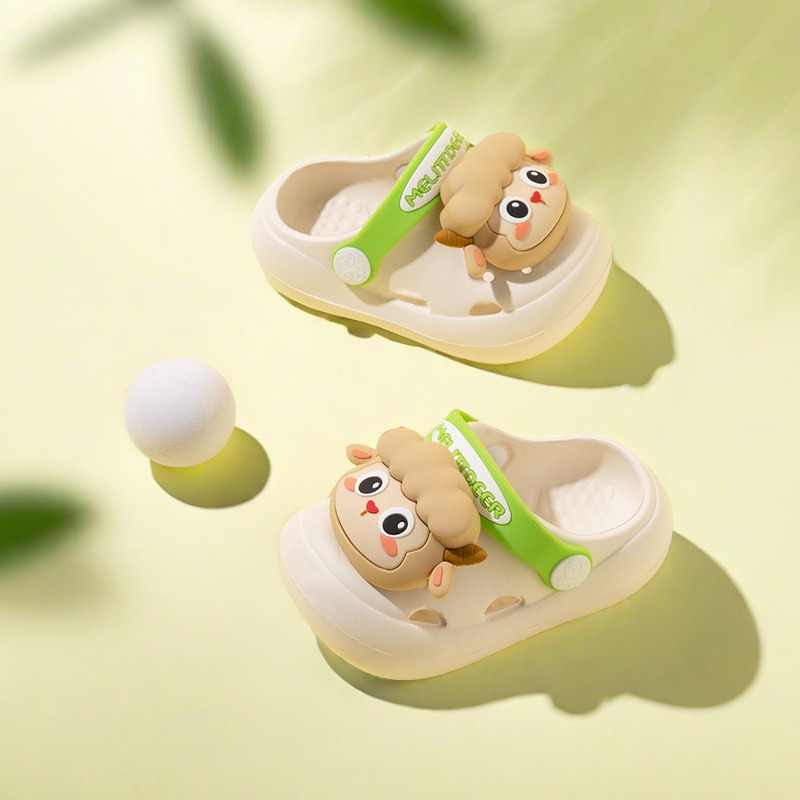 Children's hole shoes summer wholesale baby cartoon wear-resistant breathable sandals and slippers boys and girls sandals wholesale children