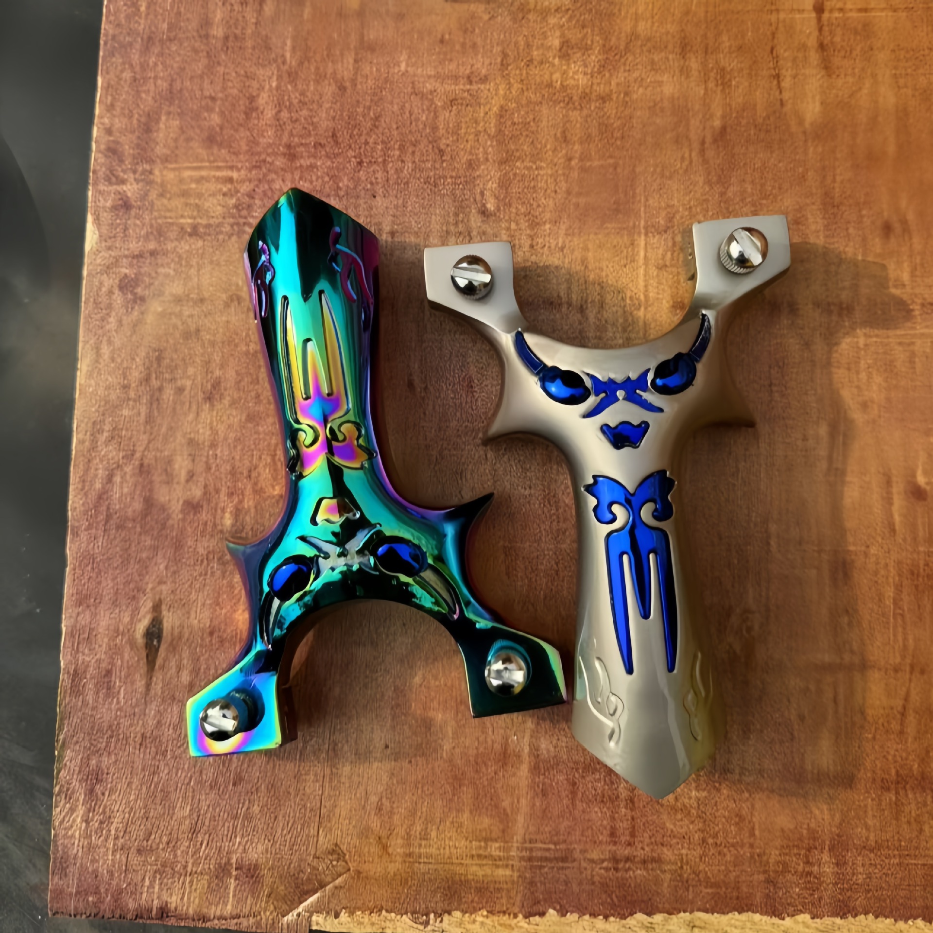 New colorful demon monster slingshot aluminum alloy stainless steel titanium alloy bomb outdoor high precision special bow