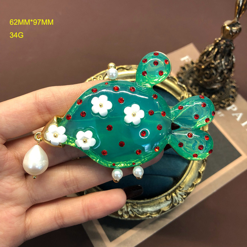 Picture of European and American Retro Aqua Blue Small Fish Brooch Cultured Pearl Flower Gem Diamond Cute Goldfish Brooch Pin