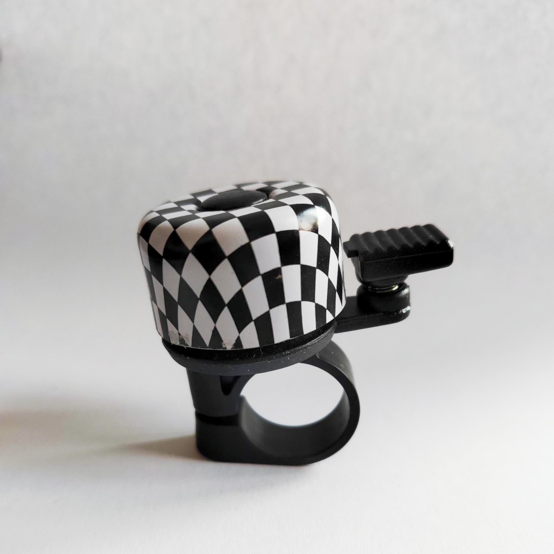 Picture of Bicycle Bell Accessories Aluminum Oxidized Car Bell Thumb Bell Hot Sale Small Bell Full Color