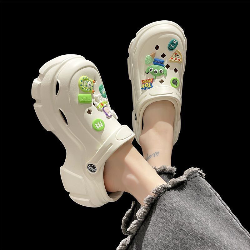 Picture of Baotou EVA hole shoes in 2025 new fashion and versatility student comfortable and casual two-wear non-slip slippers for women's summer