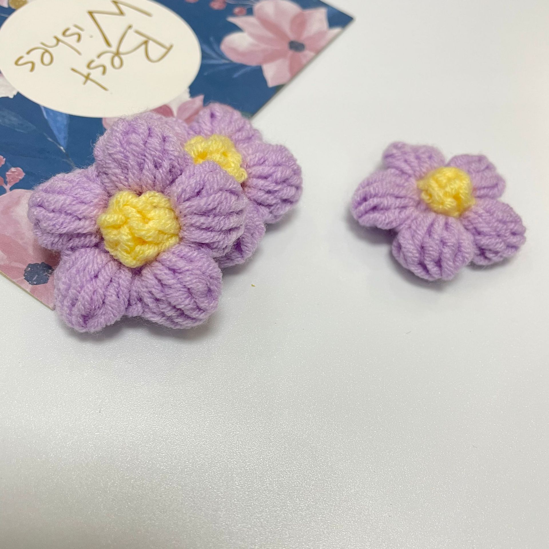Picture of DIY Hand-Woven Wool Flowers Milk Cotton Crocheted Puff Flowers Ready-Made Clothing Accessories Accessories Manufacturer Wholesale