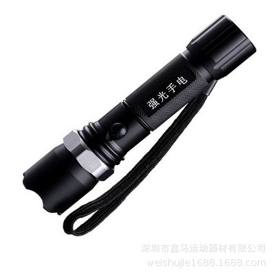 Strong light flashlight zoom strong light flashlight CREE LED rechargeable waterproof riding flashlight lighting flashlight