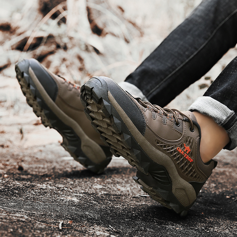 Picture of Outdoor Hiking Shoes Wear-resistant Non-slip sneaker Soft Sole Travel Hiking Shoes Men's Casual Shoes Work Labor Protection Shoes