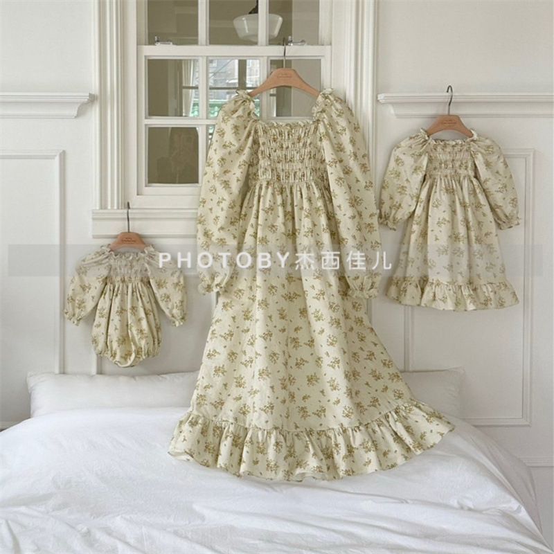Picture of 25 new floral princess dress! Korean children's clothing spring and autumn children's girls temperament lantern sleeves foreign style dress