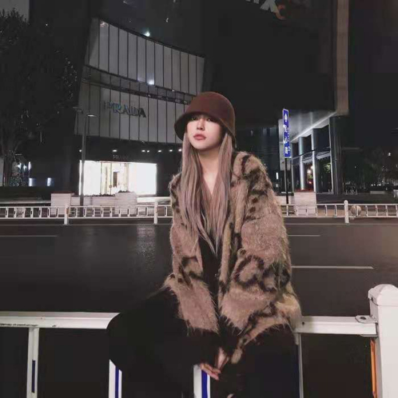 Autumn and Winter New Vintage Knitted Sweater Lazy Letter Jacquard Loose Knitted Sweater Jacket Imitation Mink Cardigan