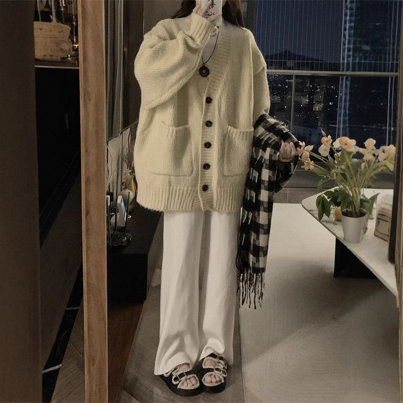 Picture of Autumn and Winter Loose Retro Hong Kong Style Milk Apricot Thickened Warm V-neck Lazy Style All-match Sweater Cardigan Knitted Jacket