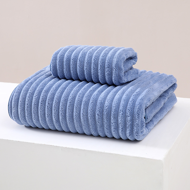 Picture of Pineapple Big Bath Towel Face Towel Coral Fleece Bath Towel Three-Piece Set Thickened Cotton Soft Quick-Drying Beach Towel