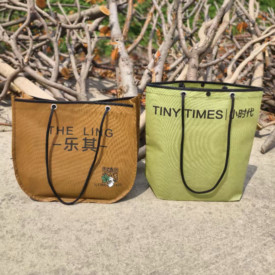Non-Woven Bags Customized in Stock Large Environmentally Friendly Women's Clothing and Children's Clothing Store Shopping Bags Clothing Store Bags High-End
