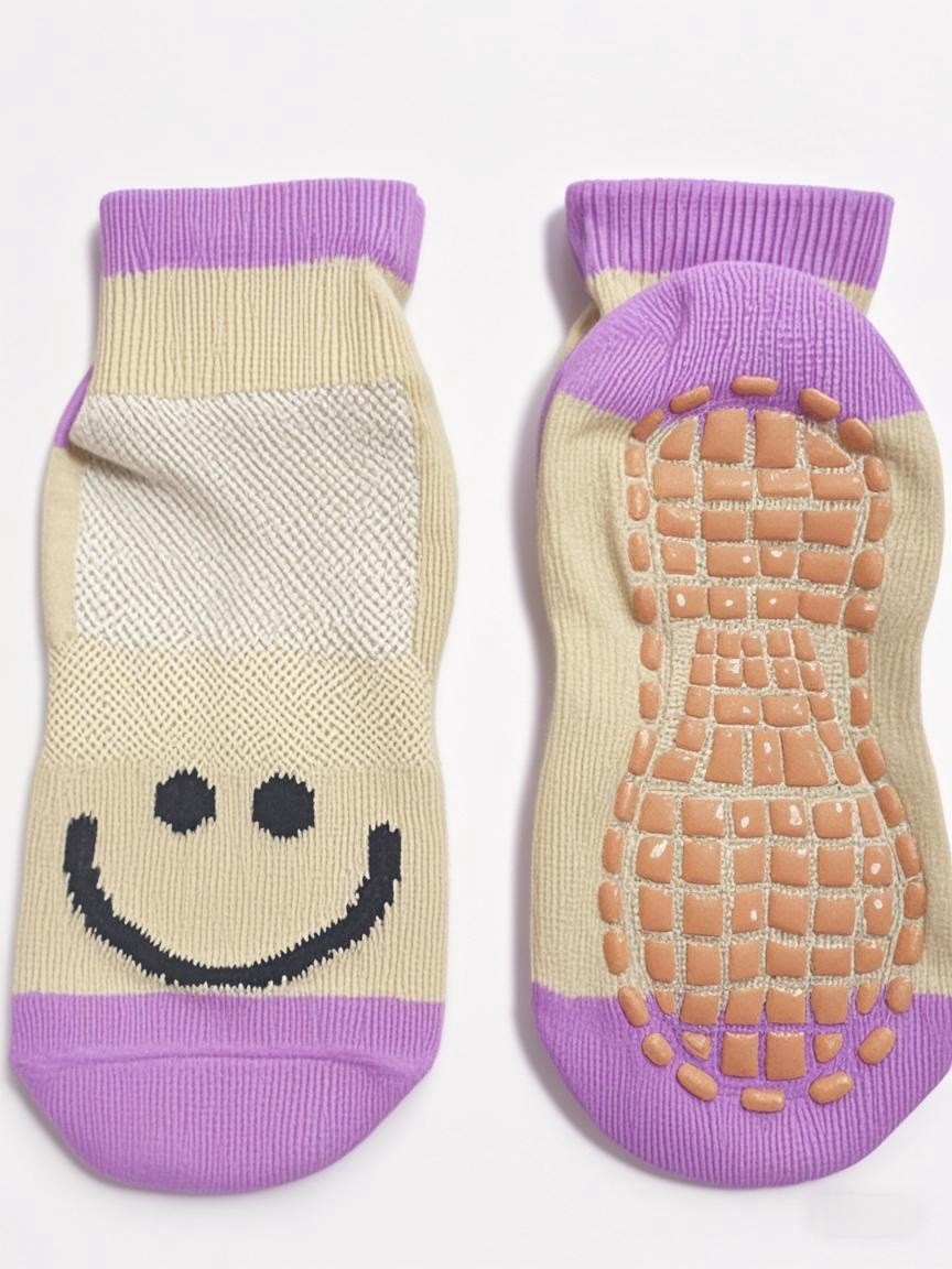 Picture of Factory wholesale trampoline socks dispensing non-slip socks floor socks children's playground early education adult yoga socks