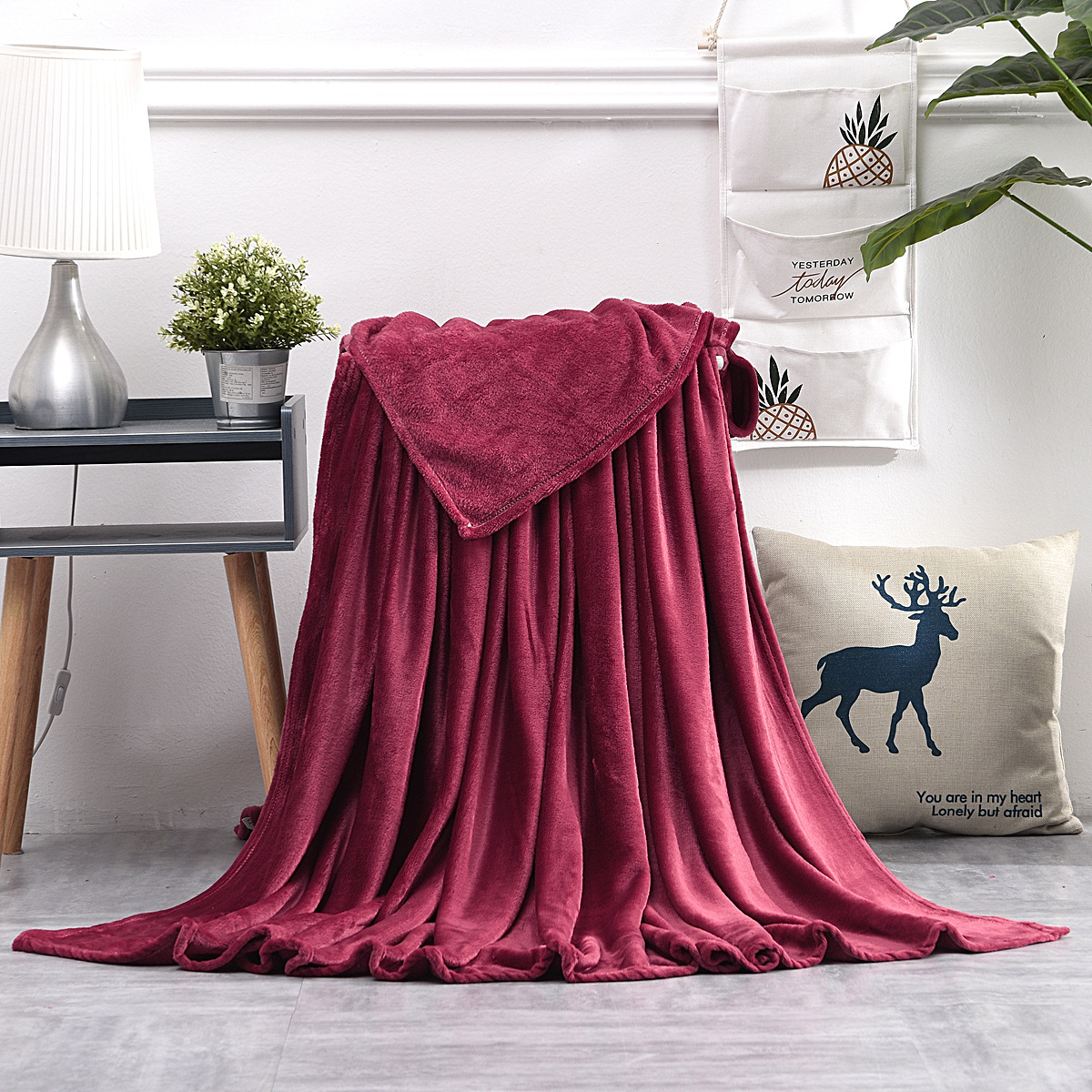 Picture of Solid color flannel blanket coral fleece pet blanket cross-border flannel blanket gift velvet nap blanket wholesale