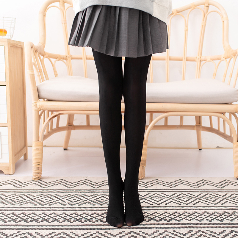Picture of Wholesale children's autumn and winter fleece-lined thickened pantyhose generation hair girls dancing dragon claw hair white ballet dance socks