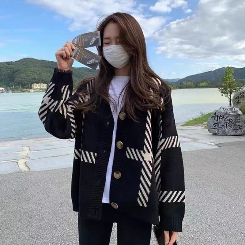 Picture of New Black Striped Knitted Cardigan Women's 2023 Autumn and Winter Korean Style Loose Lazy Style Simple All-match Sweater Jacket