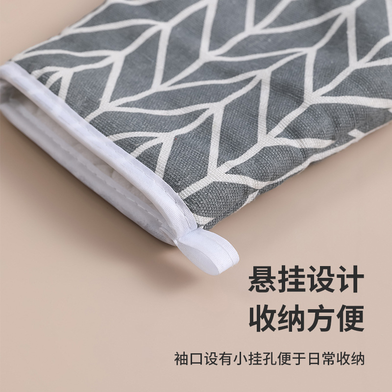 Picture of Kitchen Microwave Oven Heat Insulating Gloves Thickened Plaid Anti-scalding Anti-heat Gloves High Temperature Baking Cotton and Linen Oven Gloves
