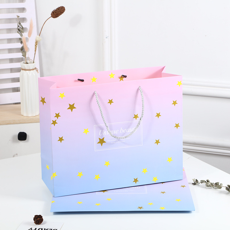 in stock Large Capacity Gradient Star Gift Bag Clothing Store Portable Gift Bag Hand Gift Wrapping Paper Bag