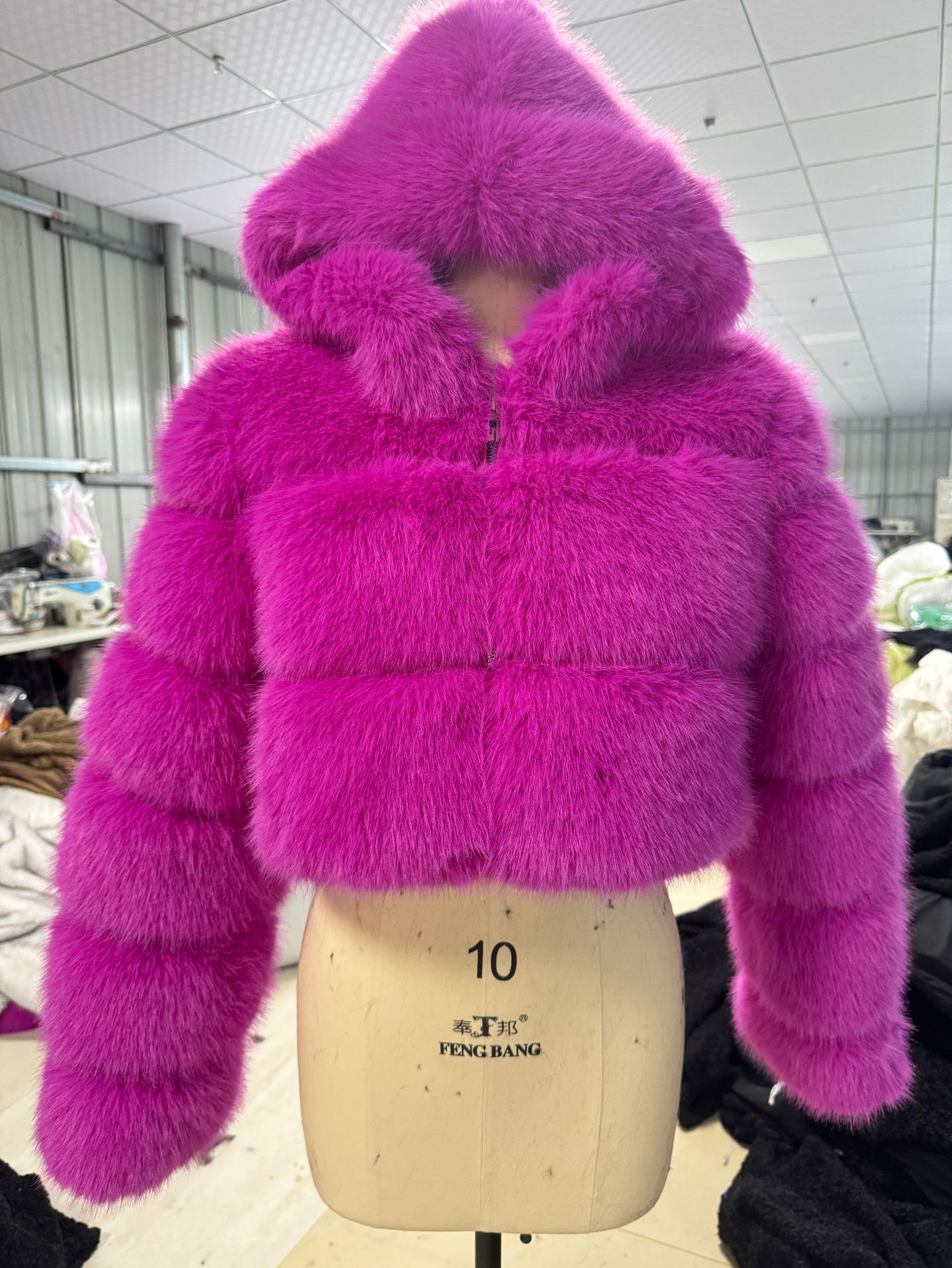 Picture of Imitation fur coat new European and American imitation fur coat factory wholesale Haining short imitation fur coat