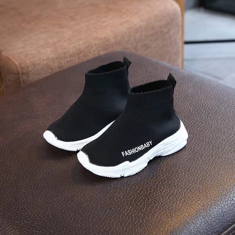 Picture of 2025 Spring and Autumn Korean Style Socks Shoes for Boys and Girls Fly Knitted Breathable Mesh Casual Sports Shoes Stretch Shoes