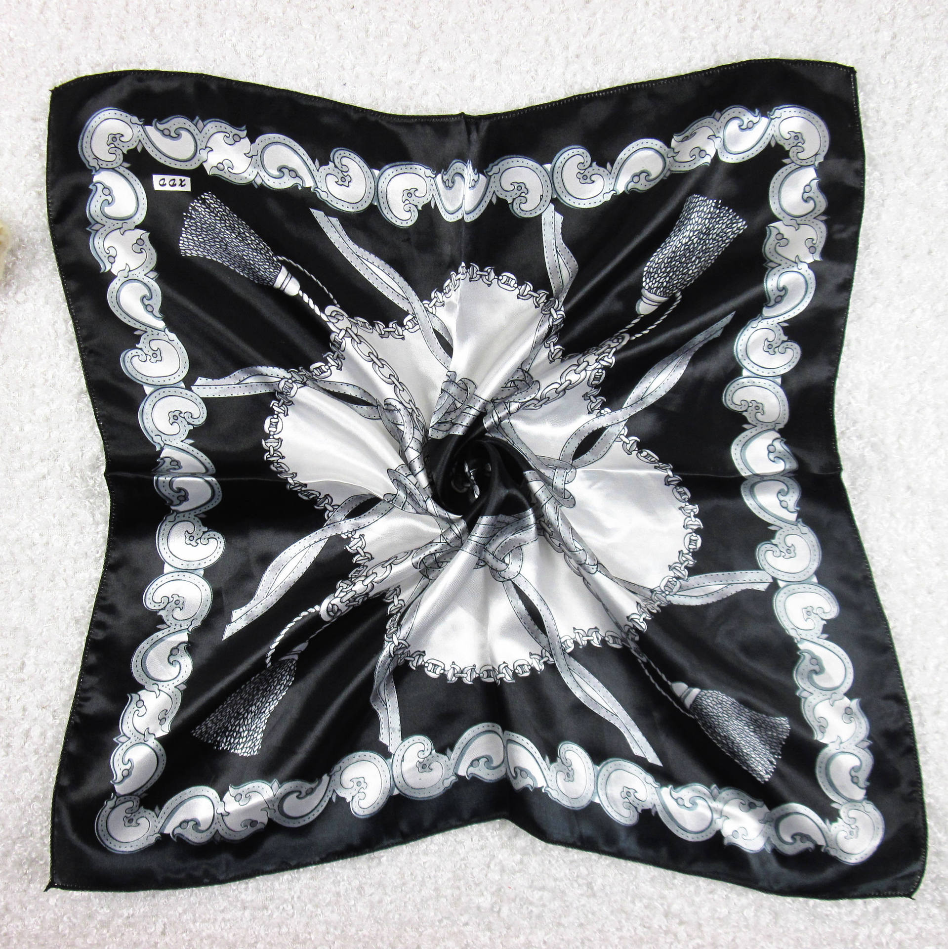 Picture of Korean Style New Autumn and Winter Small Silk Scarf Women's Imitation Silk Versatile Professional Small Square Scarf Manufacturer Wholesale Hangzhou Silk Scarf