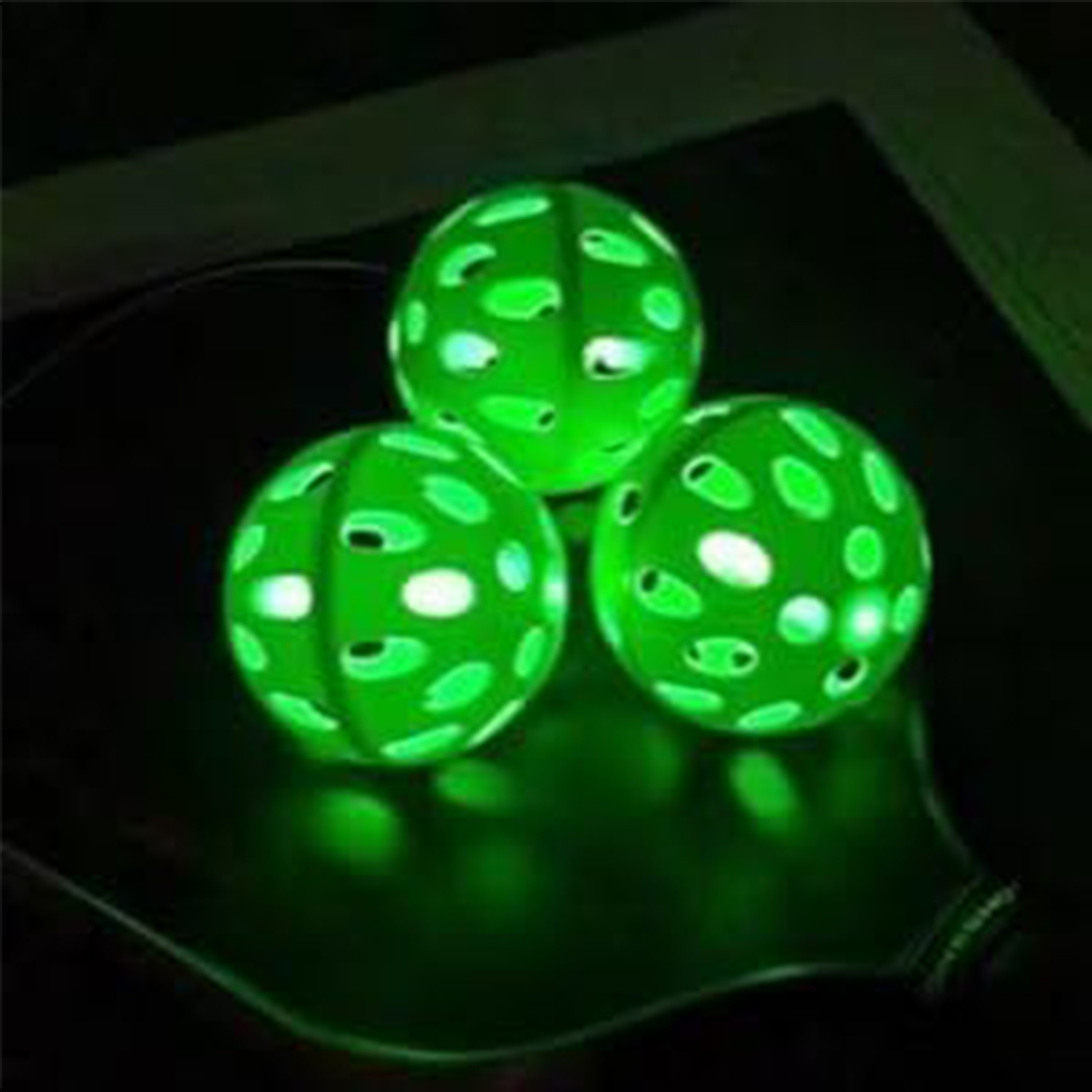 Picture of New LED luminous pick Ball Green 40 holes 74mm electronic luminous hollow ball pickle ball in stock wholesale