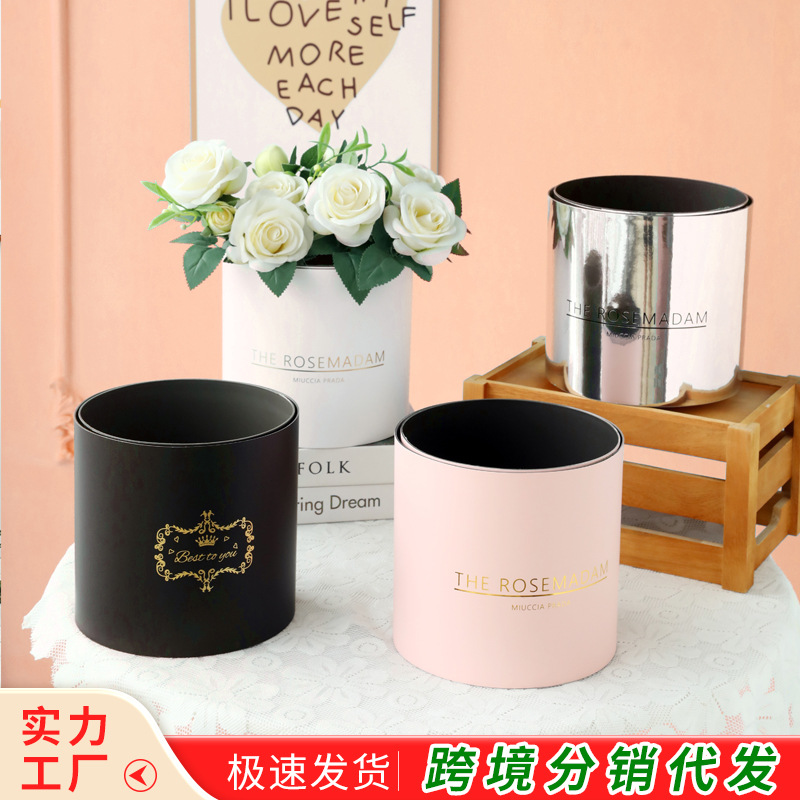 Set of Two Beloved DIY Round Mirror Flower Bouquet Gift Box Flower Arrangement Packaging Box Floral Hug Bucket Silver Without Lid