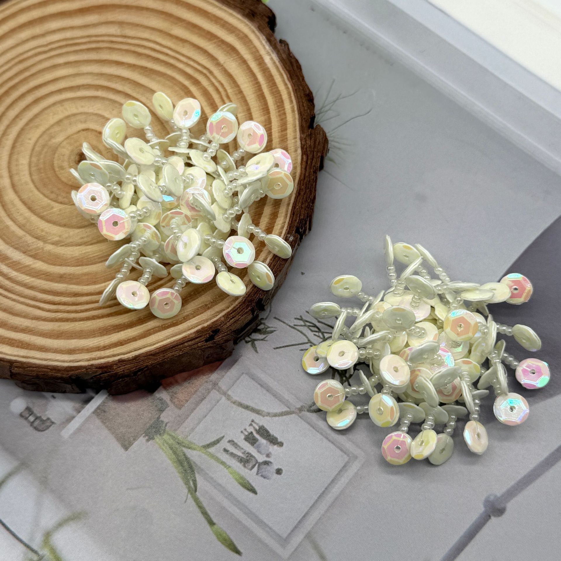 Picture of New girl new sequin rice bead loose flower earrings accessories DIY handmade fashion headgear earrings shoe flower pendants
