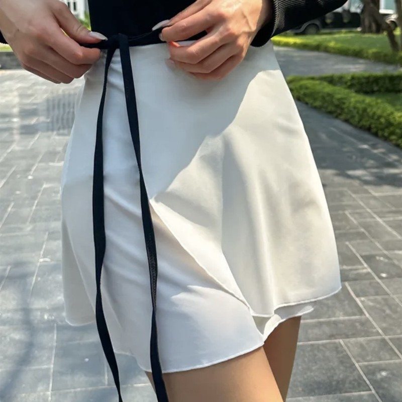 Anti-glare Conservative Beach Dress Single-piece Simple Casual Holiday Tether Black and White Swimming Skirt Bikini Outer