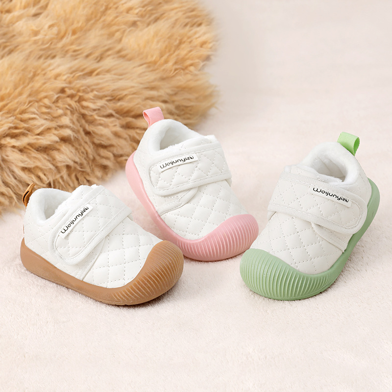 2024 new autumn and winter toddler shoes baby fleece-lined soft bottom non-slip baby shoes 0-1-2 years old boys two cotton shoes