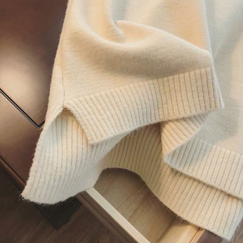 Picture of V-Neck Sweater Vest for Women, Korean Style Sleeveless Knitted Vest, Simple Preppy Style, Loose Outer Wear, Fashionable Vest