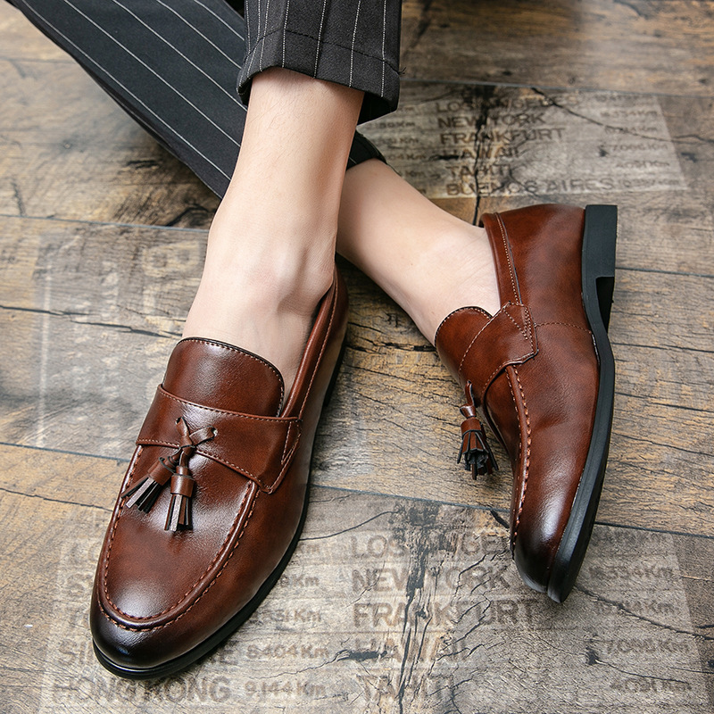 Cross-border plus size men's shoes new casual shoes fashion legged loafers fashion stylist personalized leather shoes wholesale
